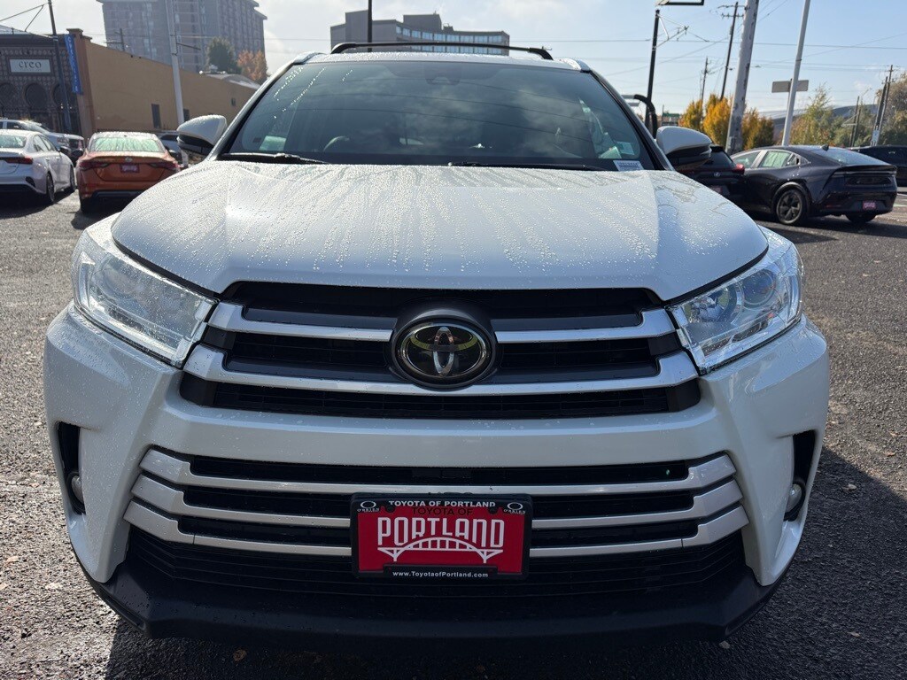 2019 Toyota Highlander XLE photo 3