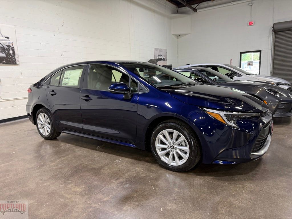 2026 Toyota Corolla XLE Hybrid CVT's photo