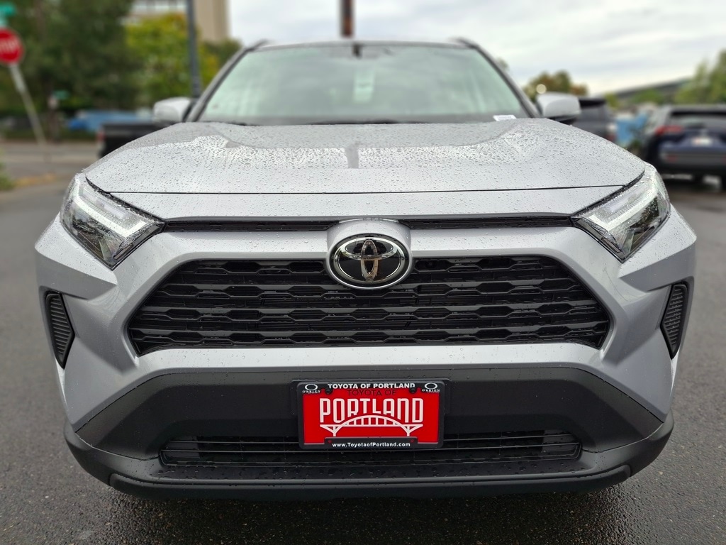 New 2025 Toyota RAV4 XLE XLE AWD SUV