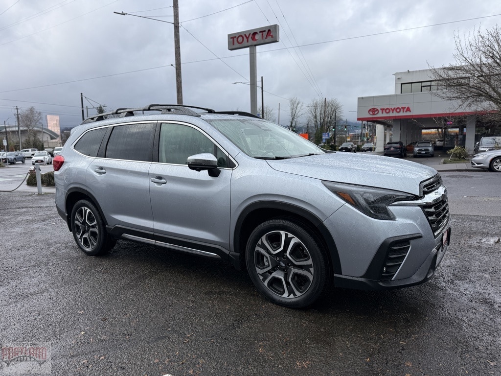 2023 Subaru Ascent Limited's photo