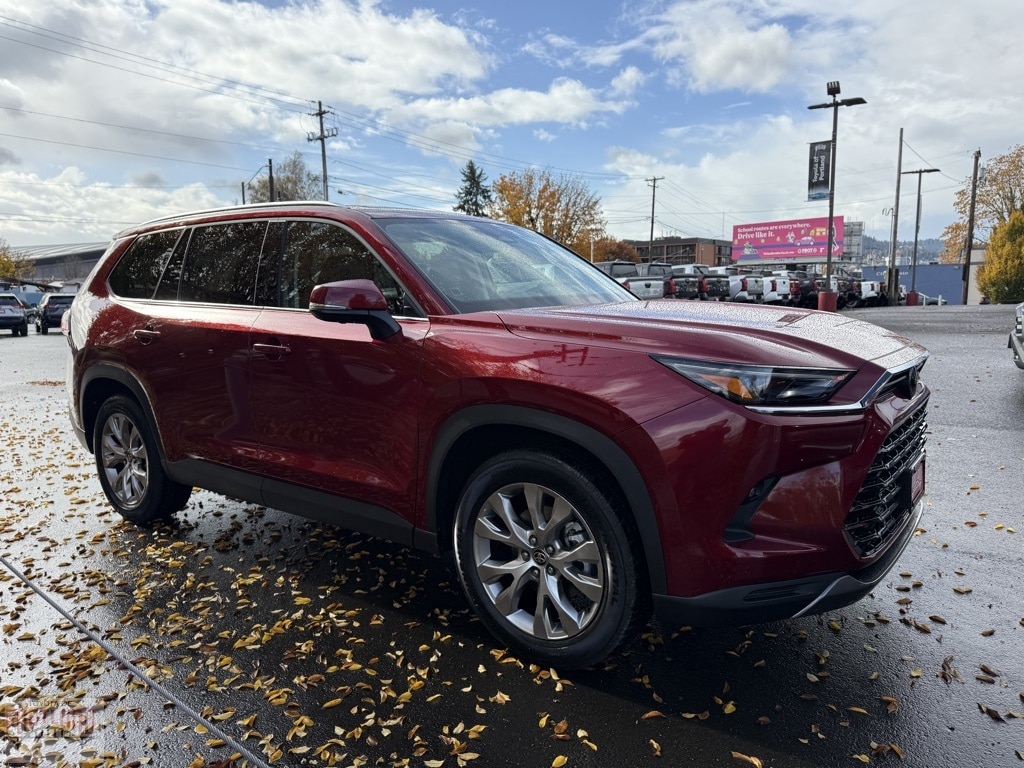 2026 Toyota Grand Highlander Limited's photo