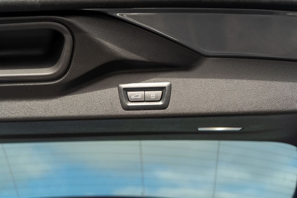 2026 BMW X5 - Image 12