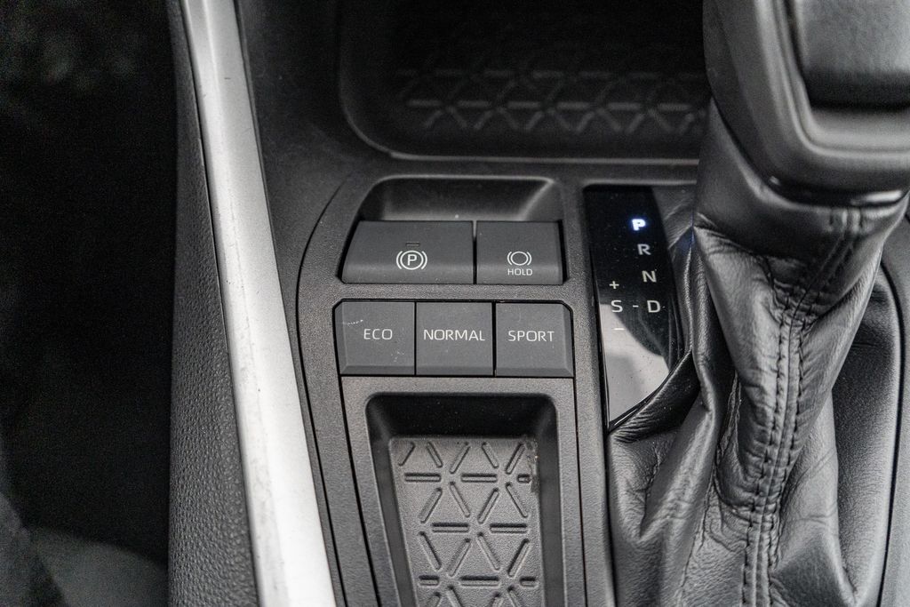 2021 TOYOTA RAV4 - Image 26