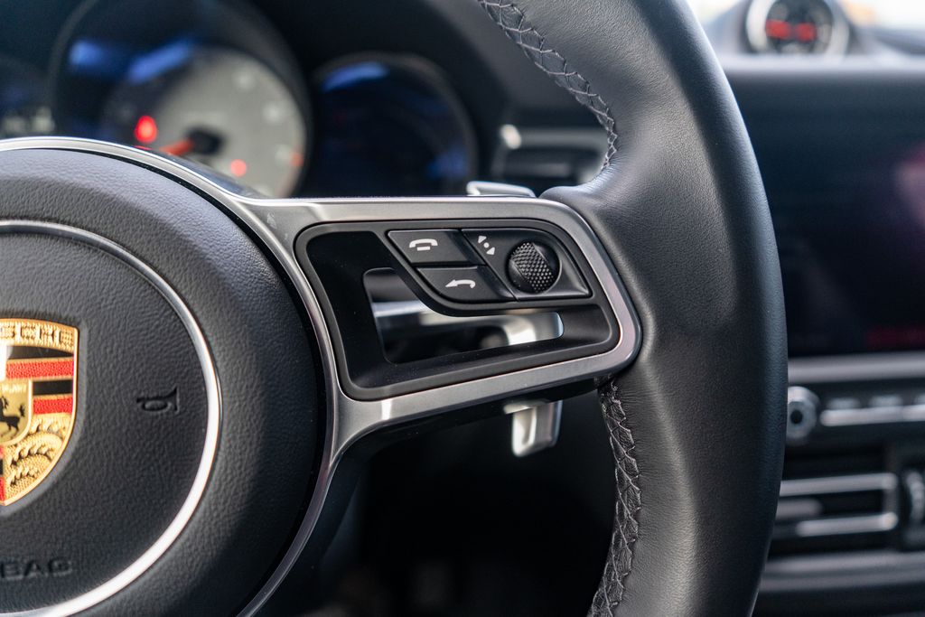 2021 PORSCHE MACAN - Image 23