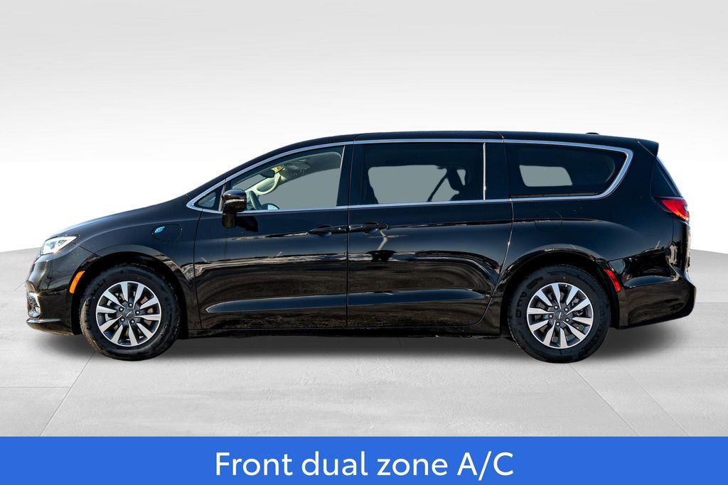 2024 CHRYSLER PACIFICA - Image 4