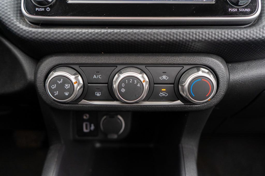 2023 NISSAN KICKS - Image 24