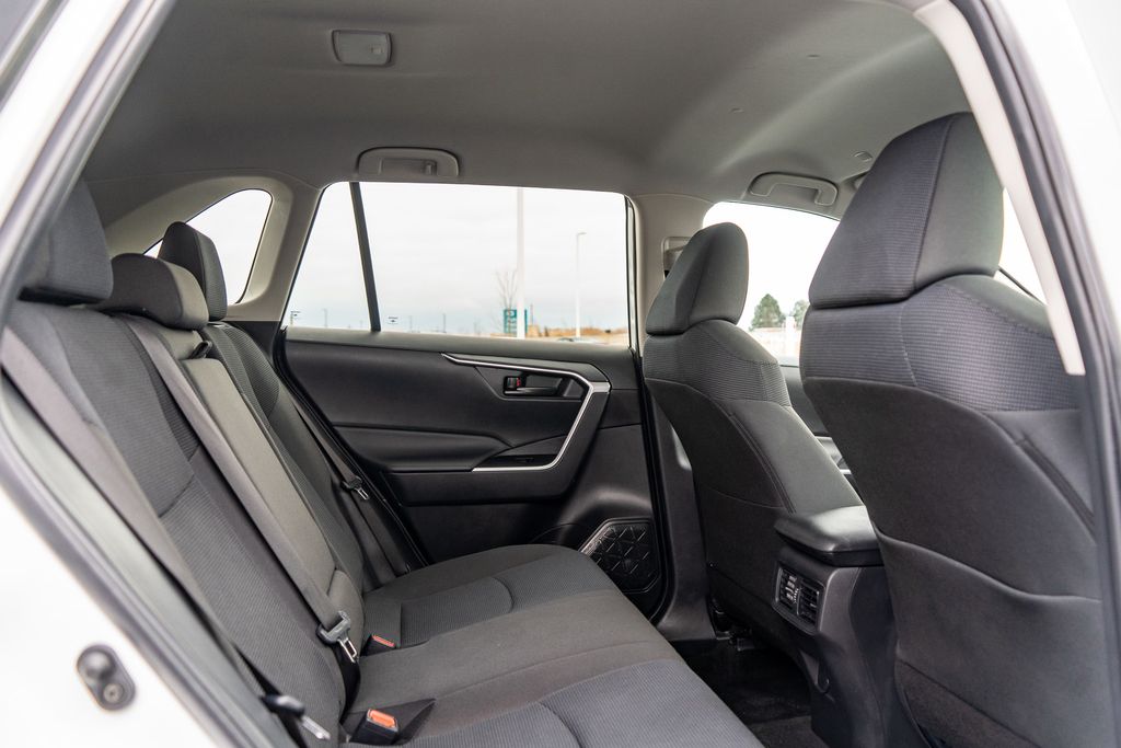 2024 TOYOTA RAV4 - Image 13