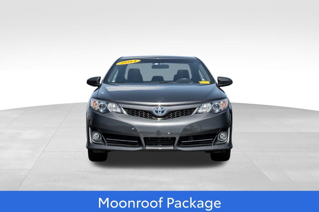Used 2014 Toyota Camry Hybrid SE Limited Edition Sedan