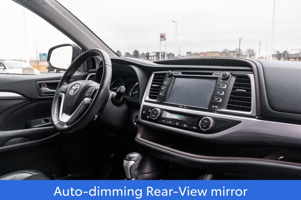 2015 TOYOTA HIGHLANDER - Image 12