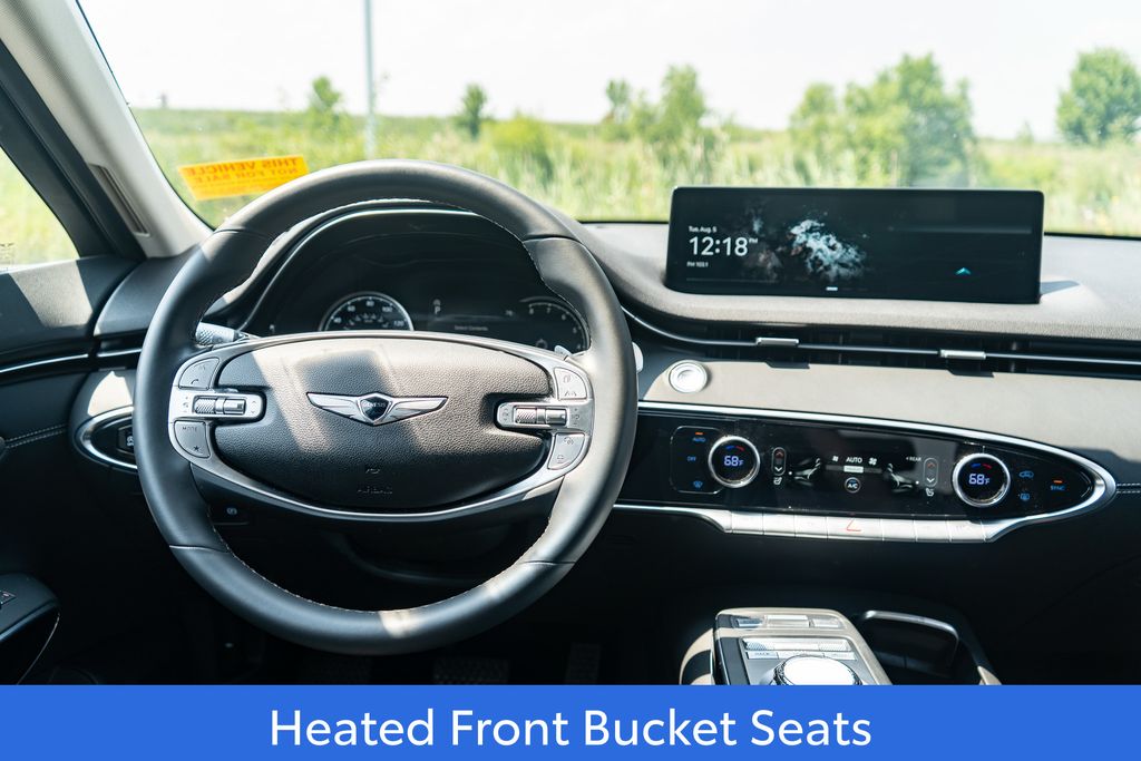 2025 GENESIS GV70 - Image 16