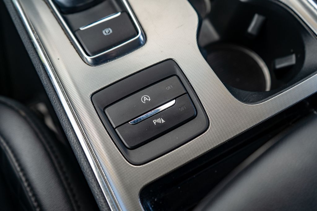 2024 Ford Edge Titanium - Photo 27