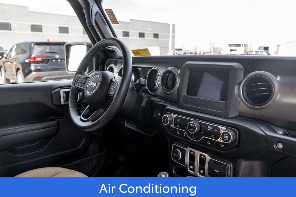 2021 JEEP WRANGLER - Image 11