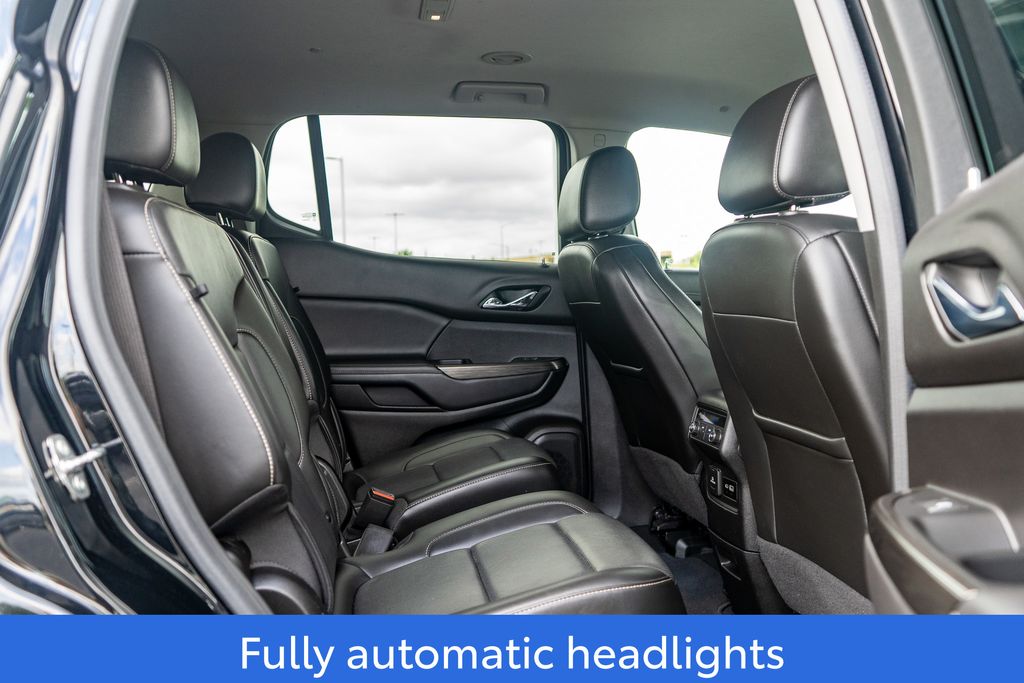 2023 GMC ACADIA - Image 15