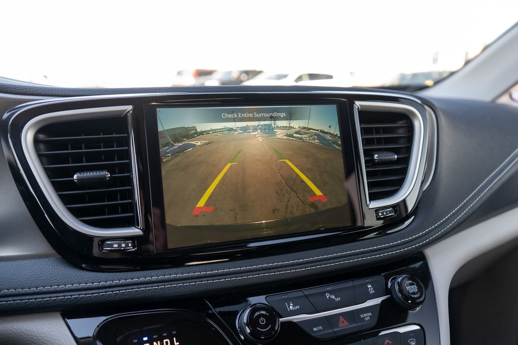 2024 CHRYSLER PACIFICA - Image 31