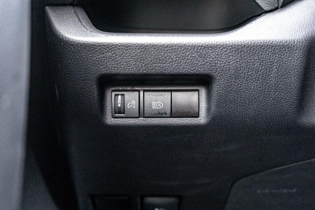 2024 TOYOTA RAV4 - Image 21