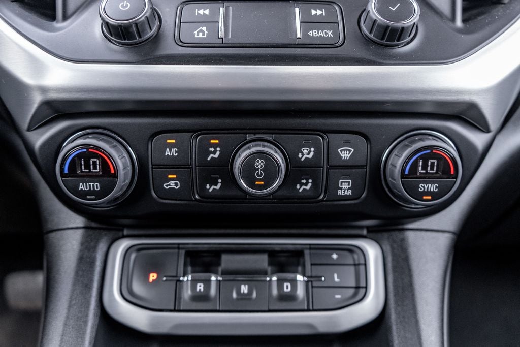 2023 GMC Acadia SLT - Photo 29