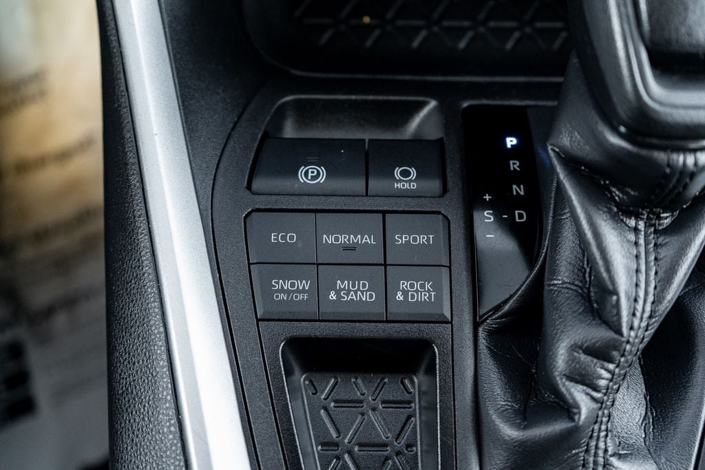 2024 TOYOTA RAV4 - Image 27