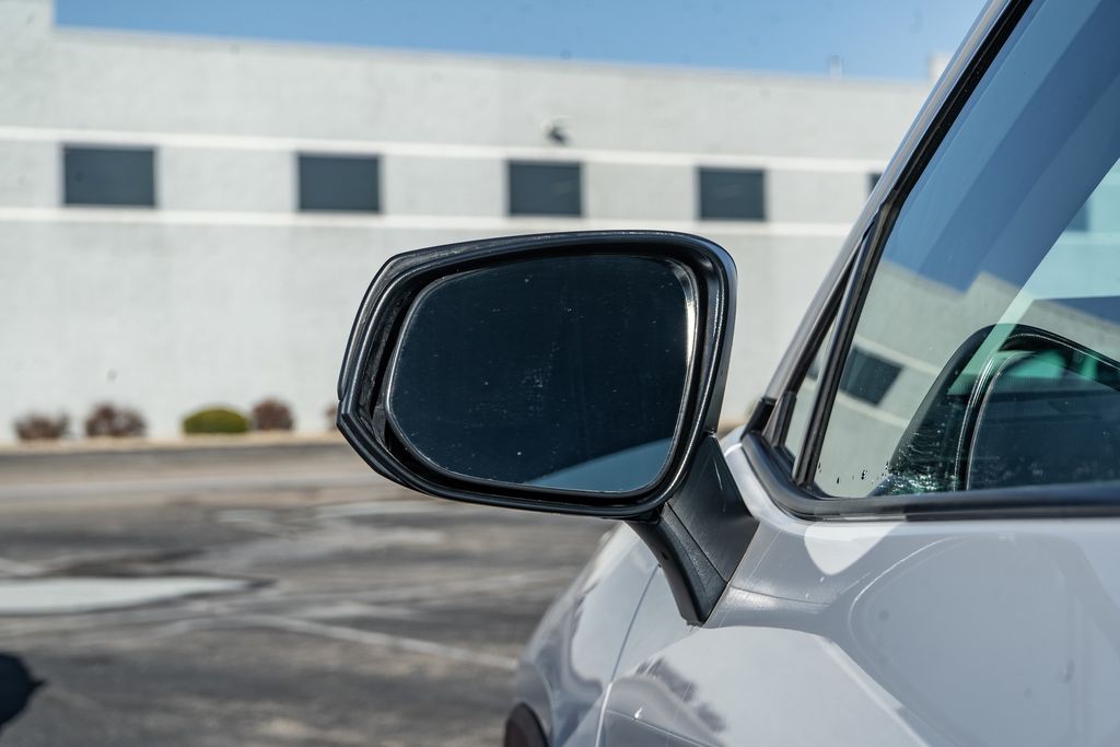 2024 TOYOTA RAV4 - Image 16