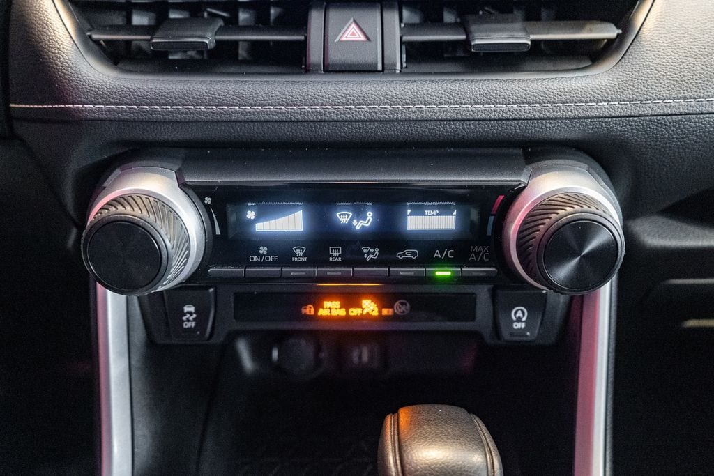 2024 TOYOTA RAV4 - Image 26