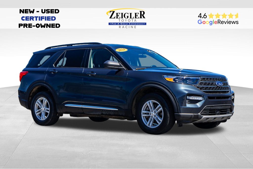 2024 Ford Explorer XLT 4WD's photo