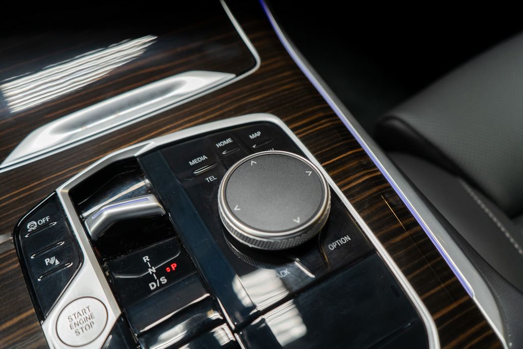 2026 BMW X5 - Image 33