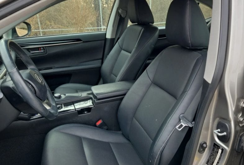 2016 LEXUS ES - Image 10