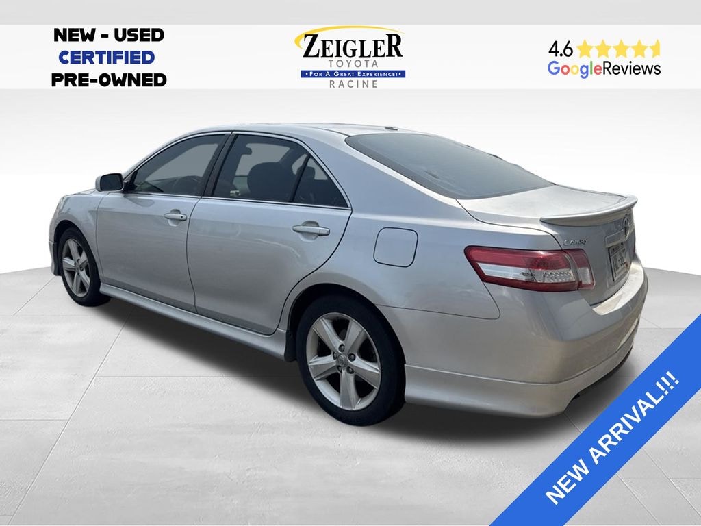 Used 2011 Toyota Camry SE Sedan