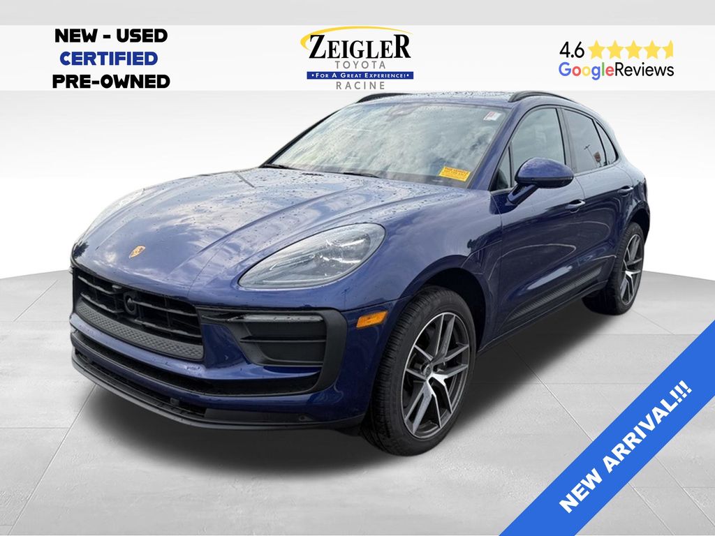 2025 Porsche Macan's photo