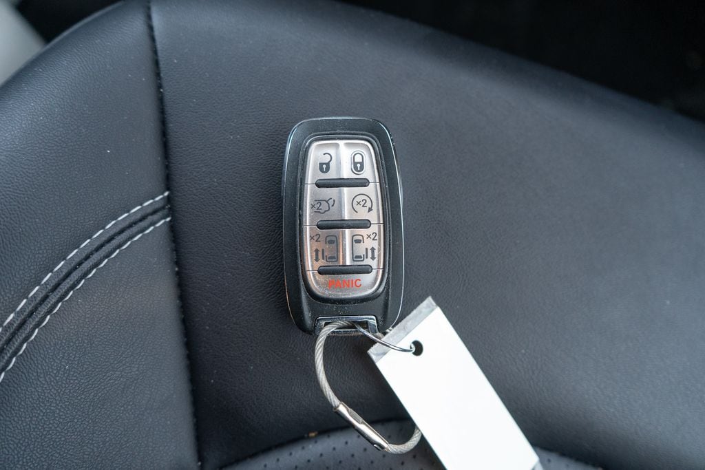 2024 CHRYSLER PACIFICA - Image 32