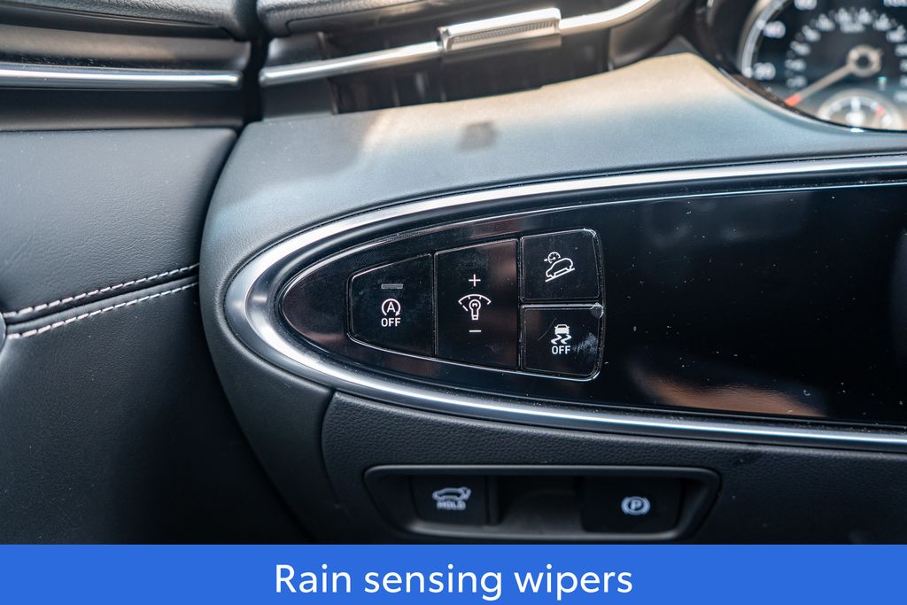 2025 GENESIS GV70 - Image 19