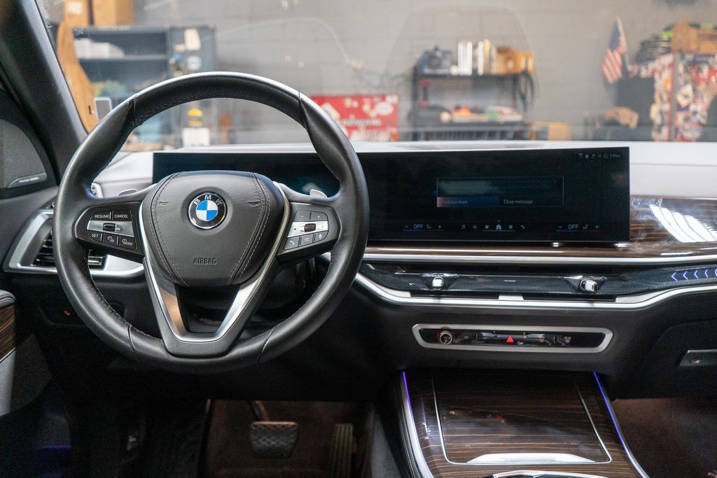 2026 BMW X5 - Image 18