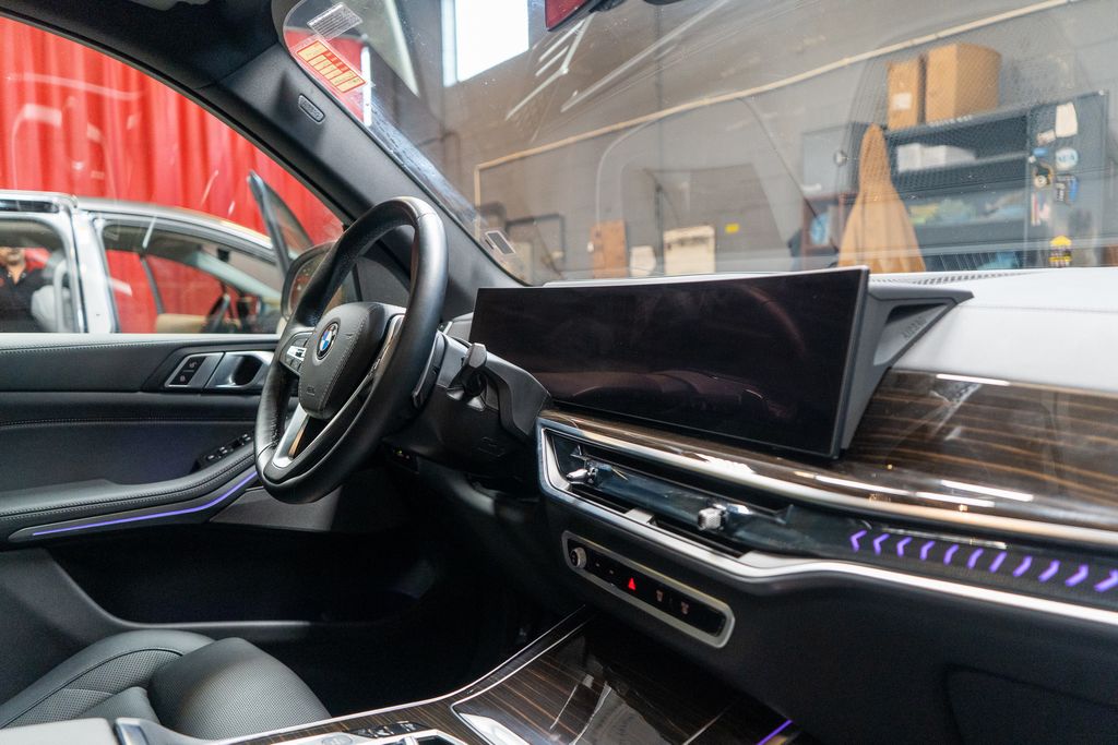 2026 BMW X5 - Image 14