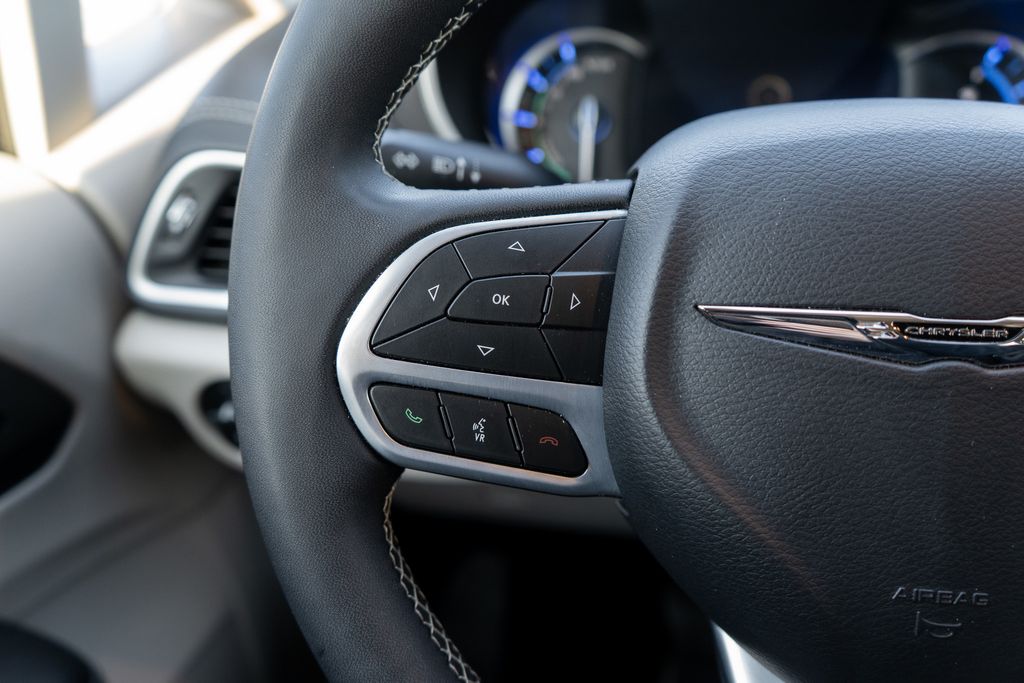 2024 CHRYSLER PACIFICA - Image 24