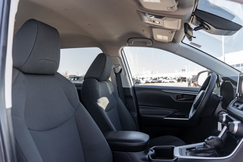 2024 TOYOTA RAV4 - Image 12