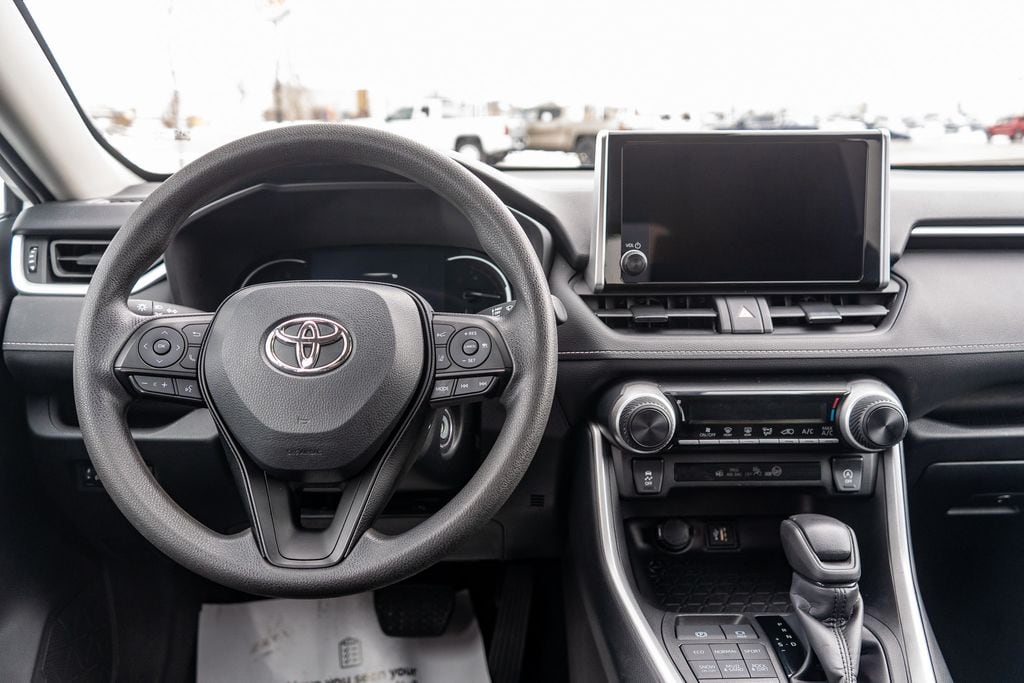 2024 TOYOTA RAV4 - Image 15