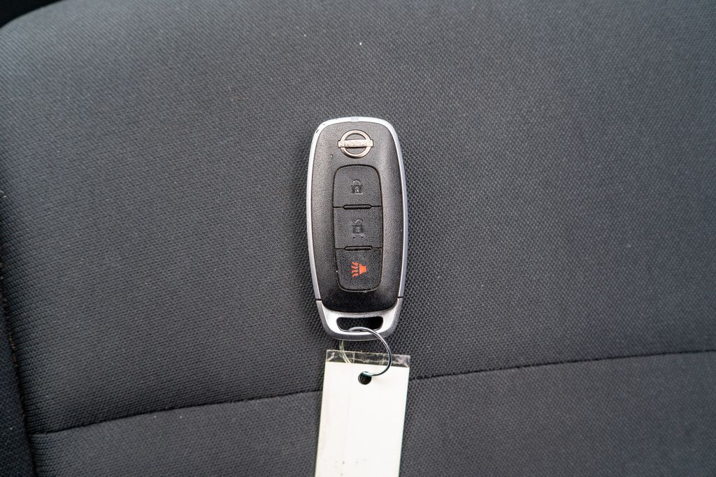 2023 NISSAN KICKS - Image 27