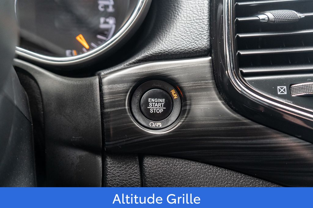 2022 JEEP GRAND CHEROKEE - Image 26