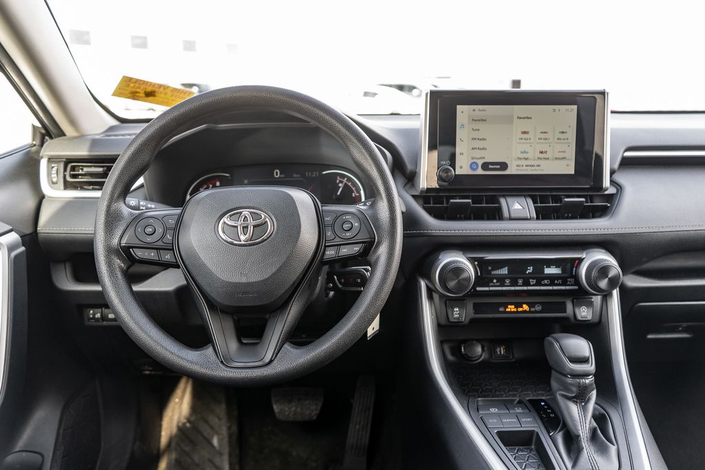 2024 TOYOTA RAV4 - Image 15