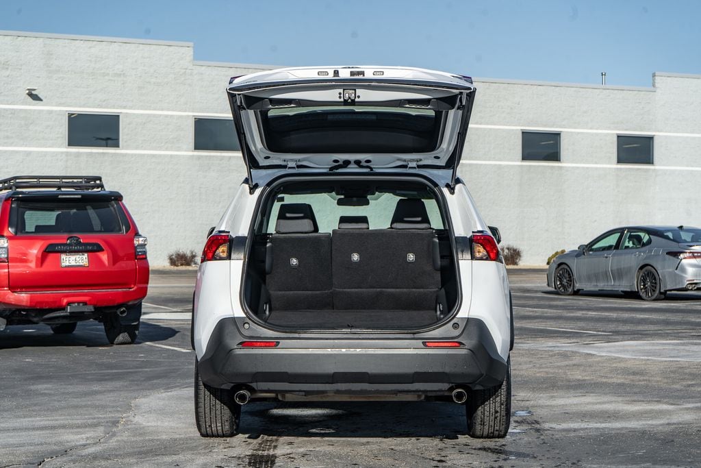 2024 TOYOTA RAV4 - Image 10