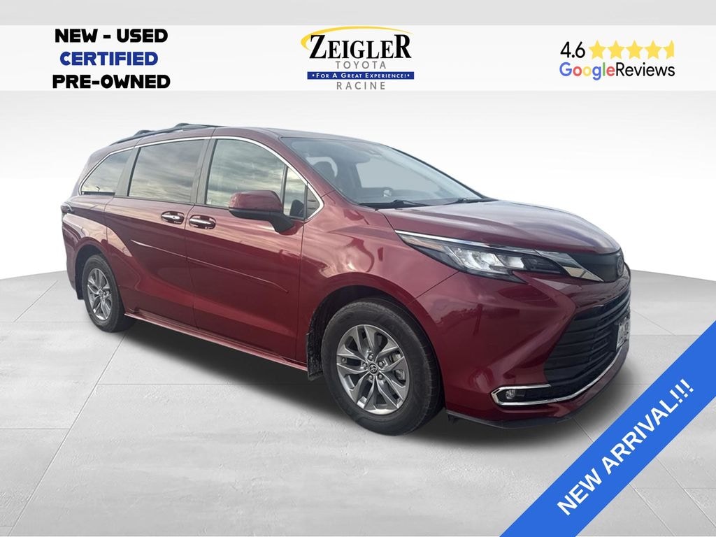 Used 2022 Toyota Sienna XLE 7 Passenger Van Passenger Van