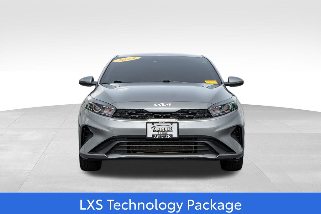 Used 2024 Kia Forte LXS with VIN 3KPF24AD1RE820363 for sale in Mount Pleasant, WI