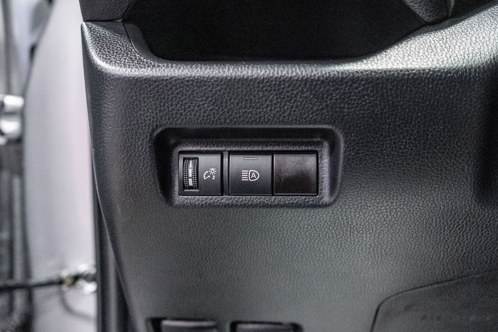 2024 TOYOTA RAV4 - Image 19