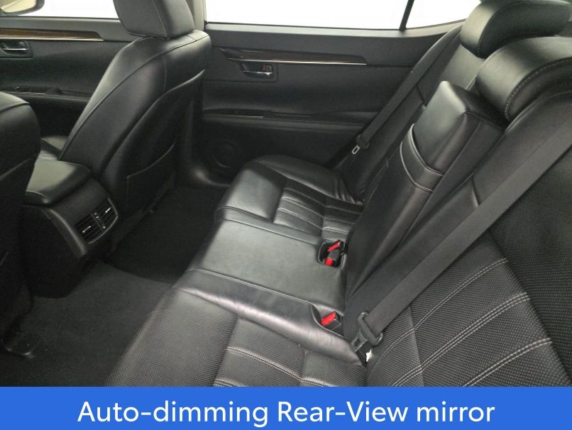 2017 LEXUS ES - Image 8