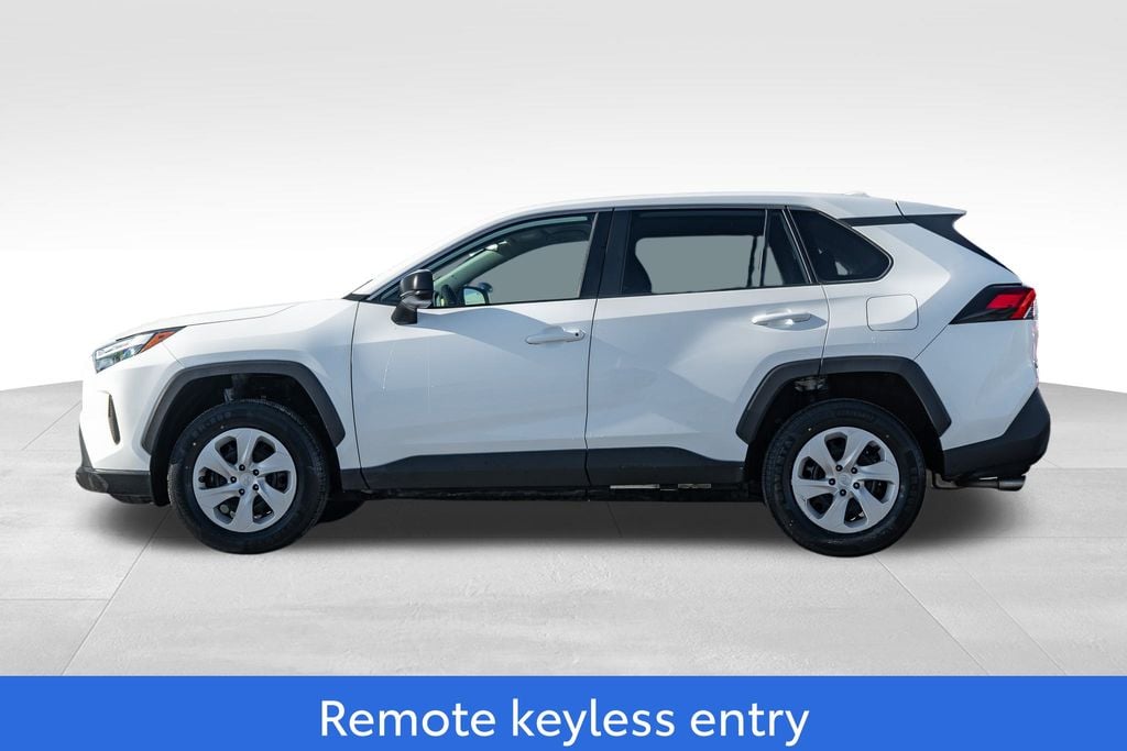 2024 TOYOTA RAV4 - Image 4