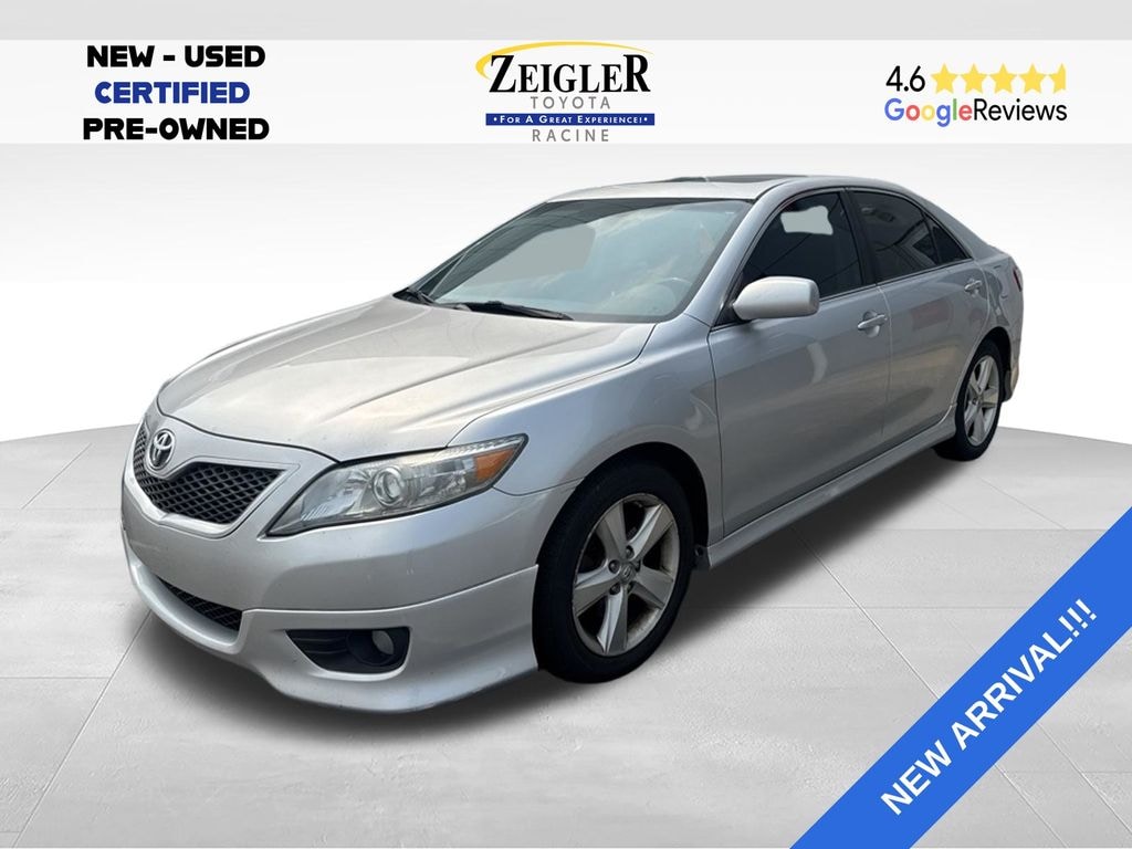 Used 2011 Toyota Camry SE Sedan