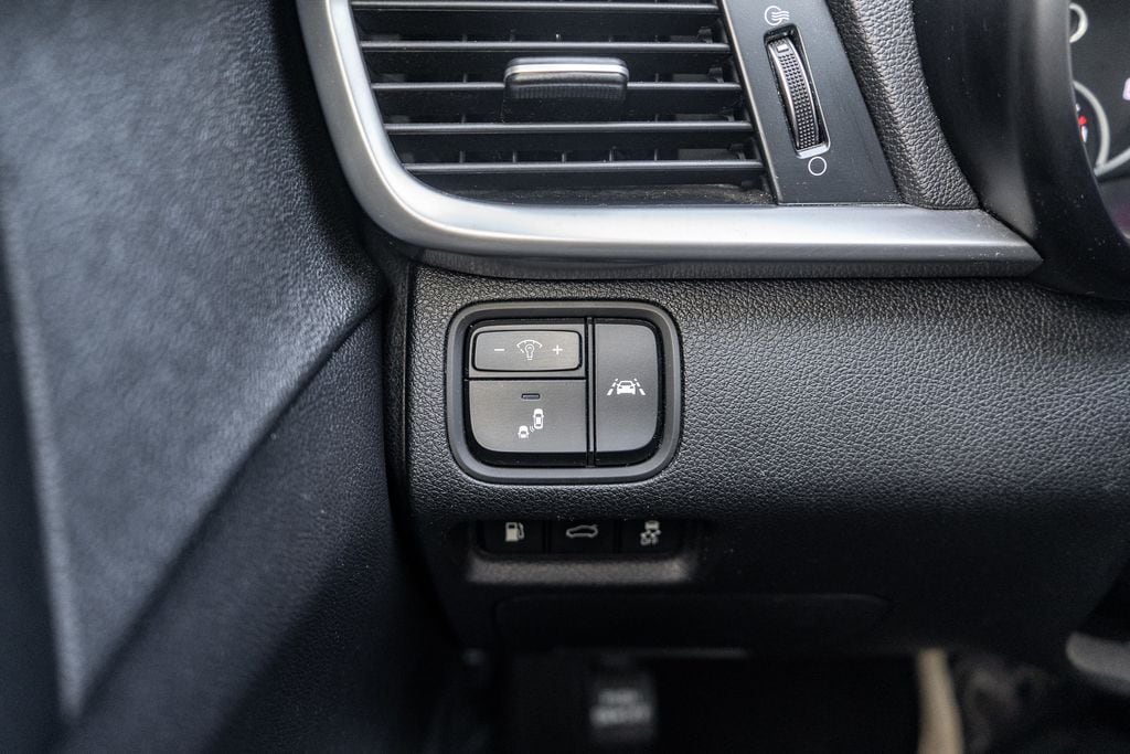 2020 KIA OPTIMA - Image 20