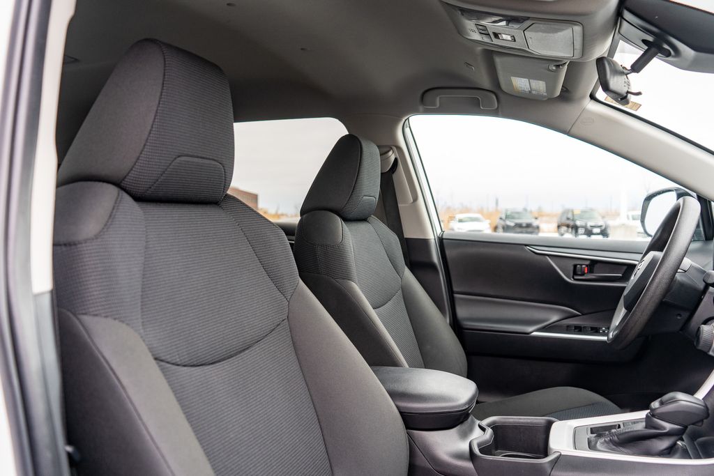 2024 TOYOTA RAV4 - Image 12