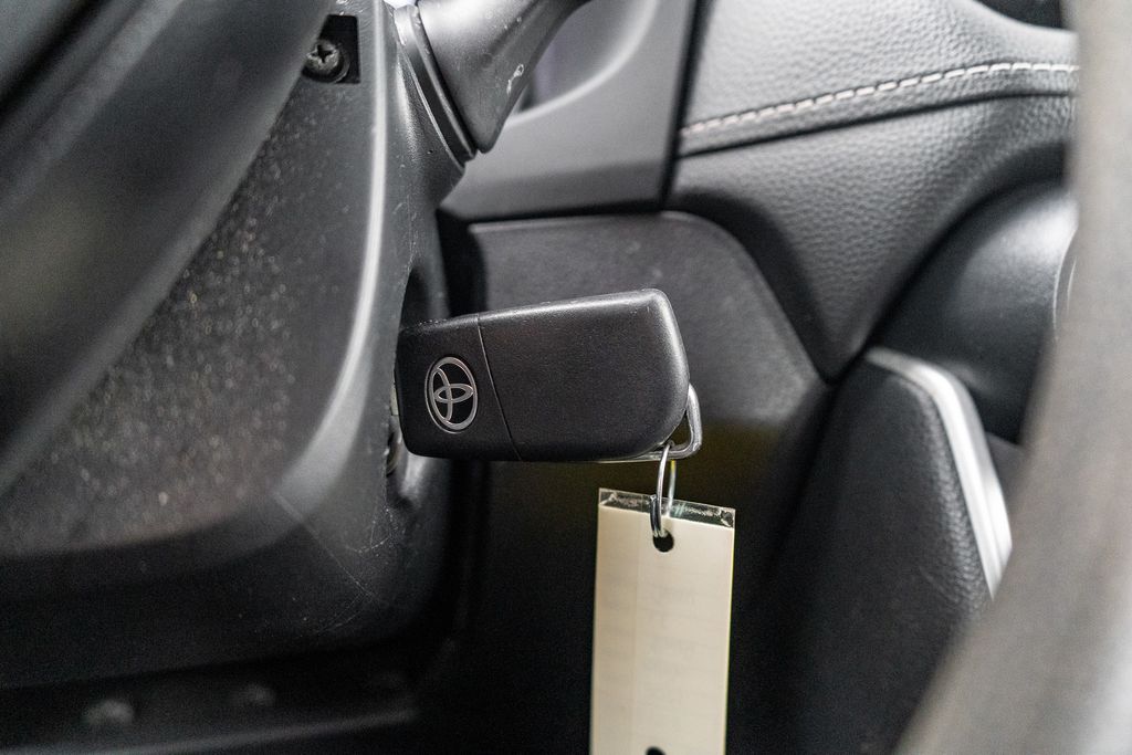 2021 TOYOTA RAV4 - Image 24