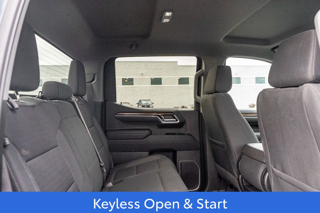 2023 CHEVROLET SILVERADO - Image 13