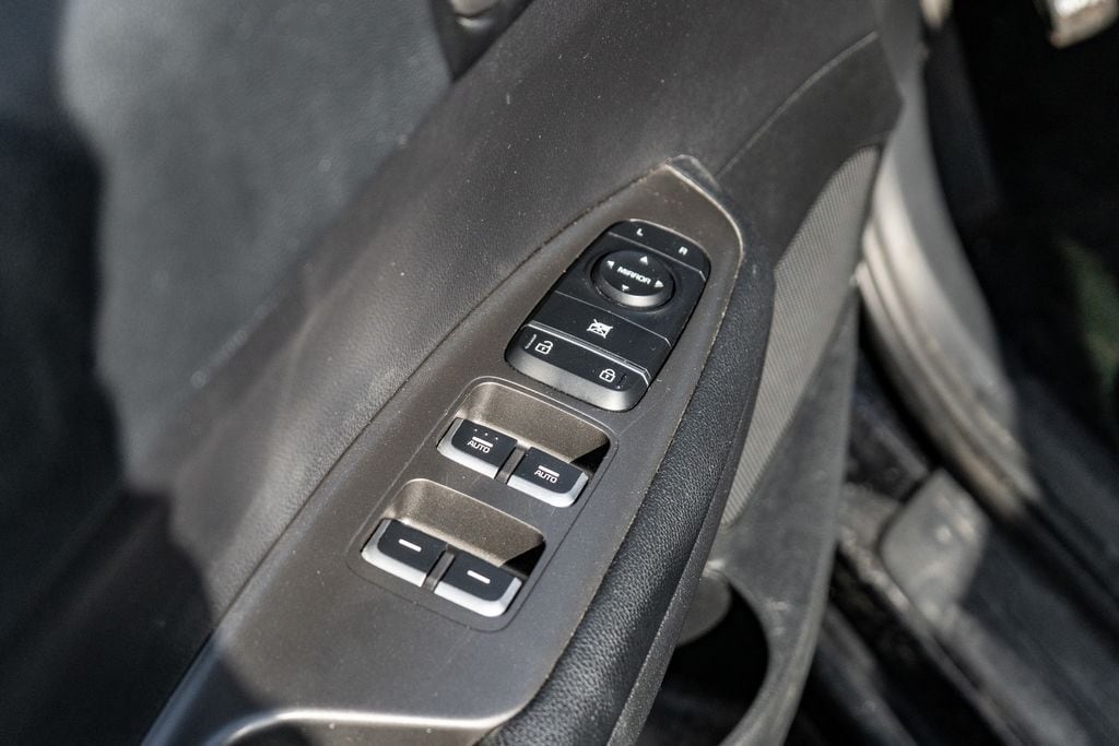 2020 KIA OPTIMA - Image 17